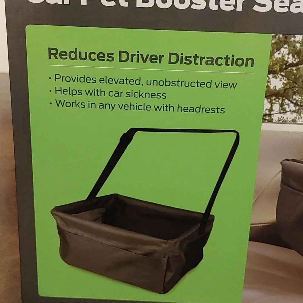 Premier Pet car pet booster seat. 1-10lbs. New.